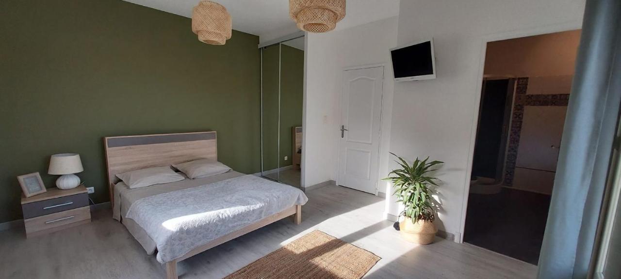 Chambre Avec Terrasse Apartment Sarrians Ngoại thất bức ảnh