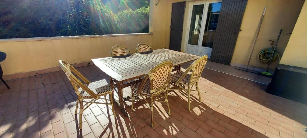 Chambre Avec Terrasse Apartment Sarrians Ngoại thất bức ảnh